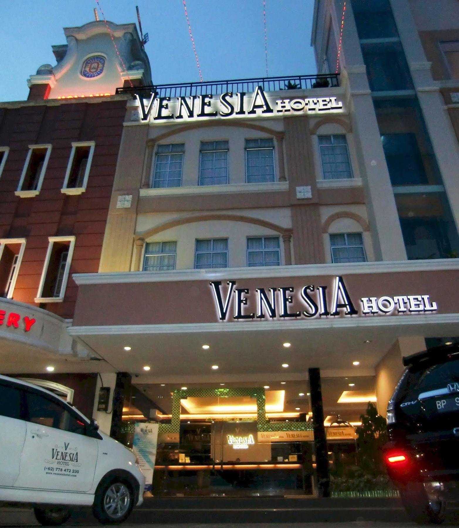 Batam Os Hotel Edukits Fka Venesia Hotel מראה חיצוני תמונה