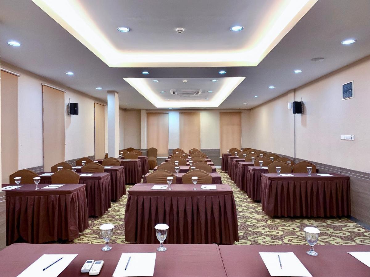 Batam Os Hotel Edukits Fka Venesia Hotel מראה חיצוני תמונה