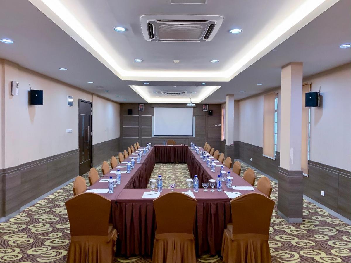 Batam Os Hotel Edukits Fka Venesia Hotel מראה חיצוני תמונה