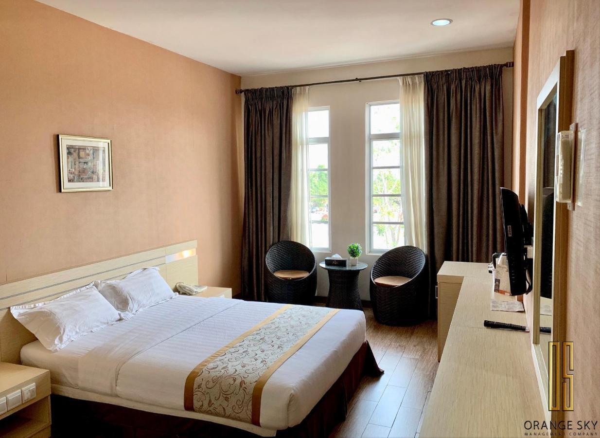 Batam Os Hotel Edukits Fka Venesia Hotel מראה חיצוני תמונה